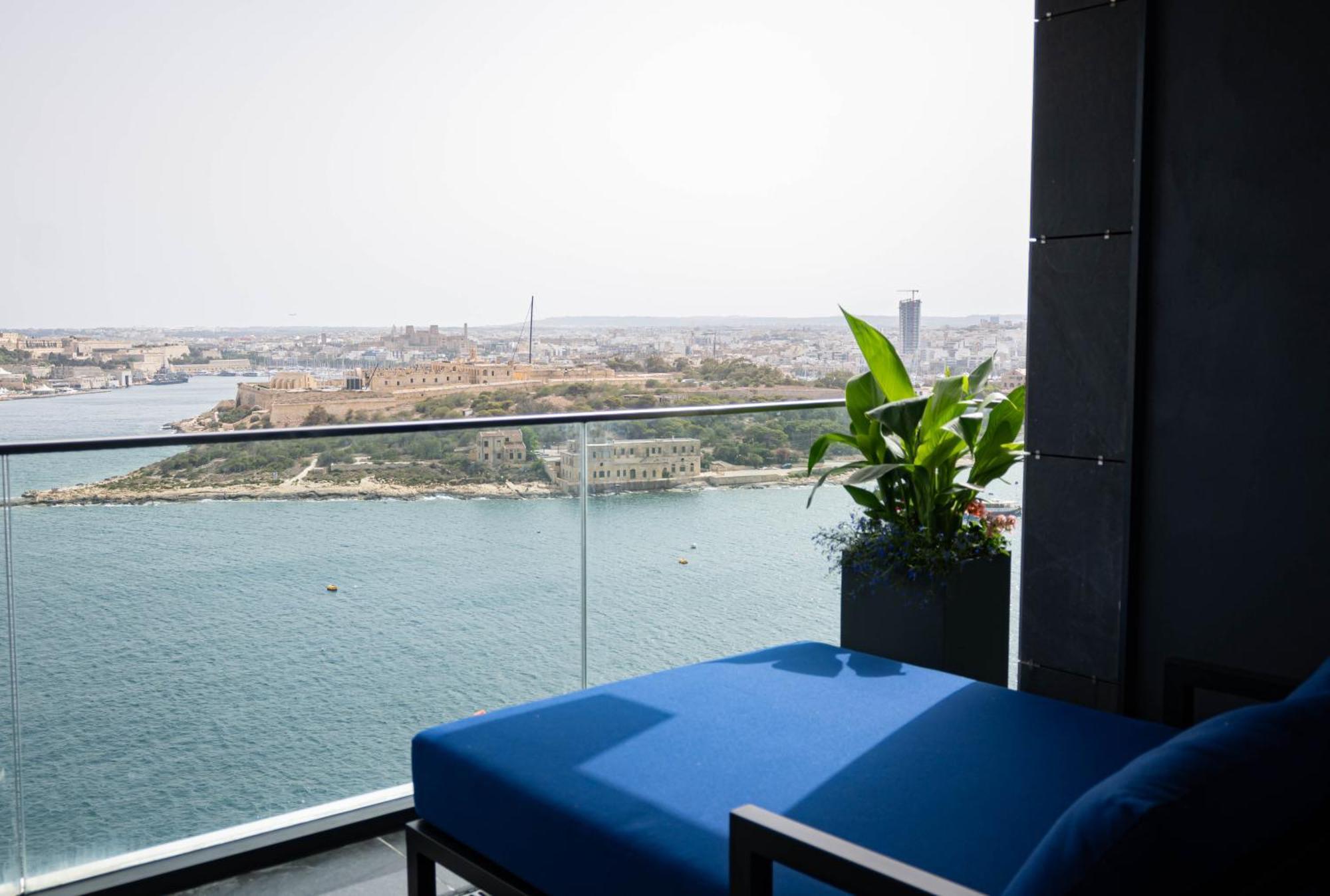 Best View Fortina Luxury Suites Sliema Exteriör bild
